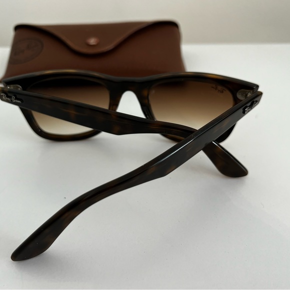 Rayban wayfarer sunglasses tortoiseshell with ombre lenses. Great condition. - Picture 3 of 4